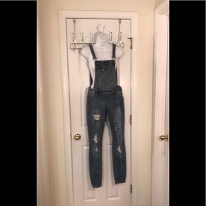 Size 5/6 Rue 21 distressed patched overalls